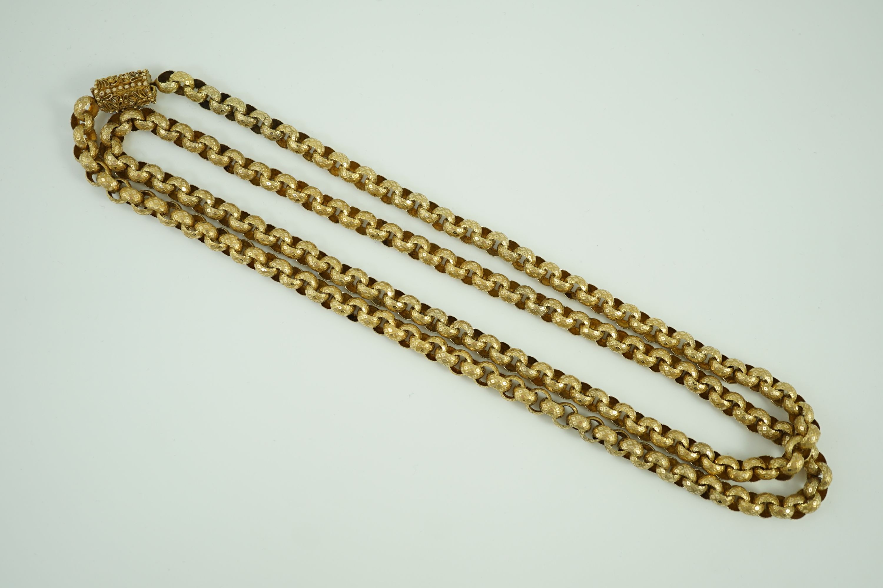 An early 19th century gold muff chain